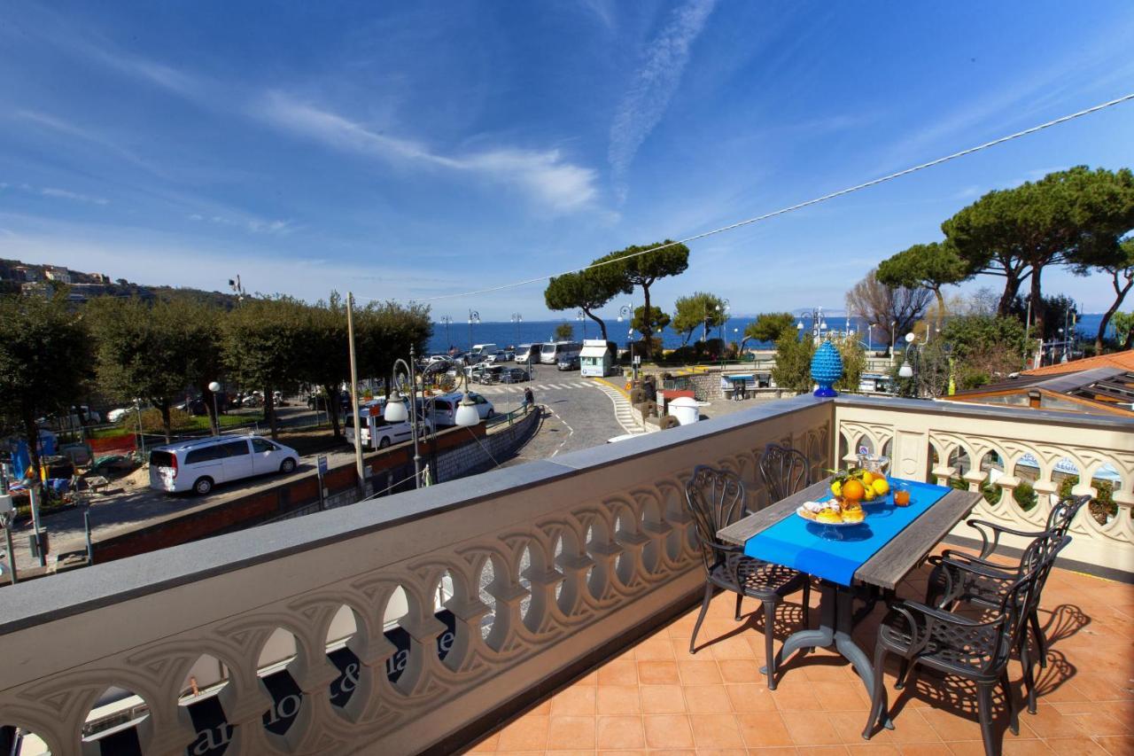 - La Terrazza Sul Porto 1 Appartamento *