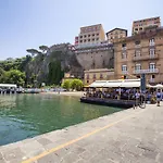 Amore Rentals - Appartamento La Terrazza Sul Porto 1